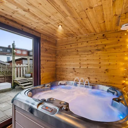 Hanham Homestead - Hot Tub Escape فيلة