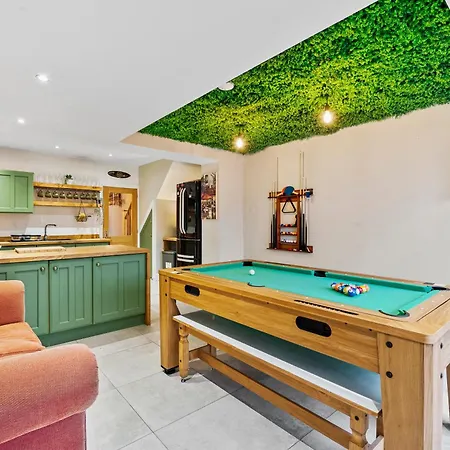 Hanham Homestead - Hot Tub Escape Villa